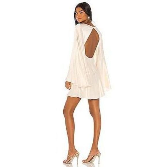 🍑NWT BooHoo Champagne Maternity Satin Extreme Flared Sleeve Dress Size 12 - Picture 1 of 16